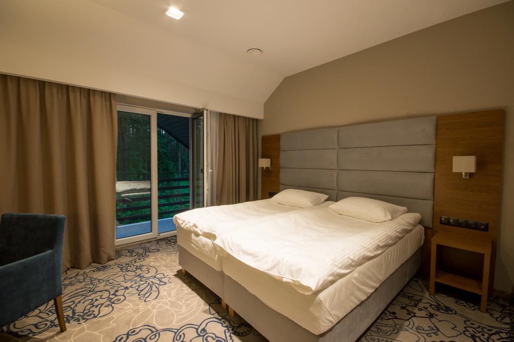 Rezydencja Sosnowa Luxury Hotel Janów Lubelski Buitenkant foto