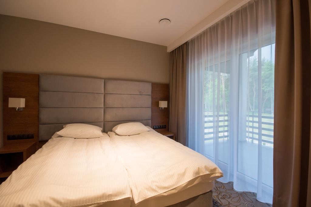 Rezydencja Sosnowa Luxury Hotel Janów Lubelski Buitenkant foto