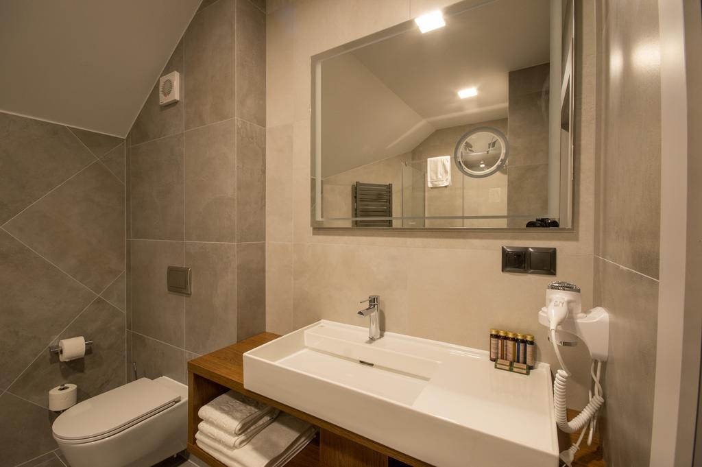 Rezydencja Sosnowa Luxury Hotel Janów Lubelski Kamer foto