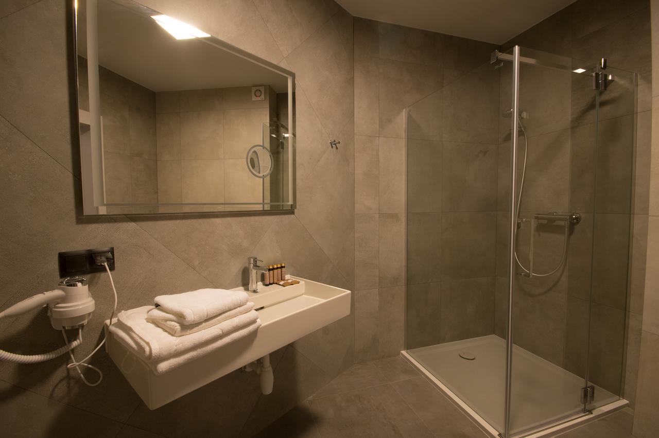Rezydencja Sosnowa Luxury Hotel Janów Lubelski Kamer foto